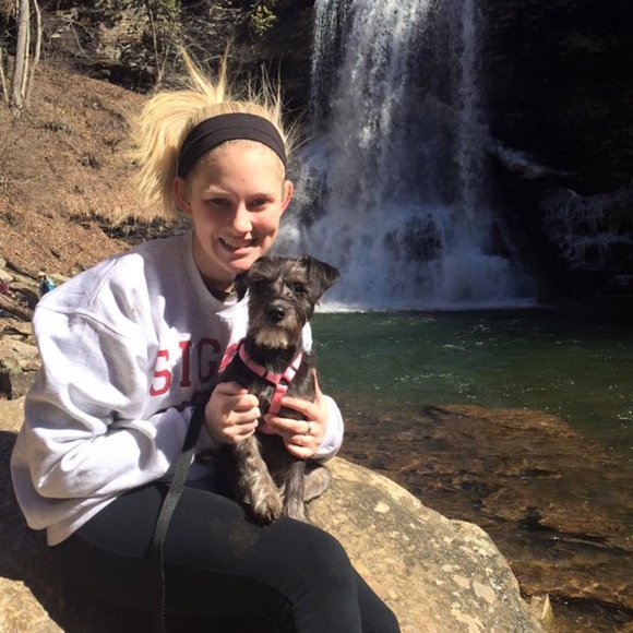 Meet your Posher, Ashlyn - Picture 2 of 3